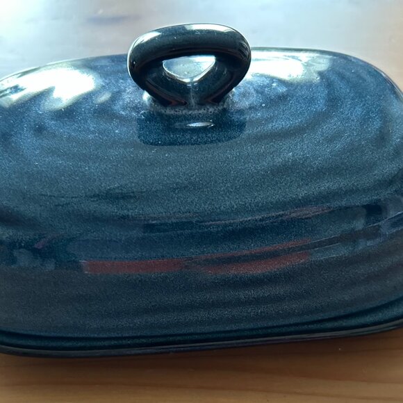 Blue Porcelain Farmhouse style Butter dish - Picture 7 of 7